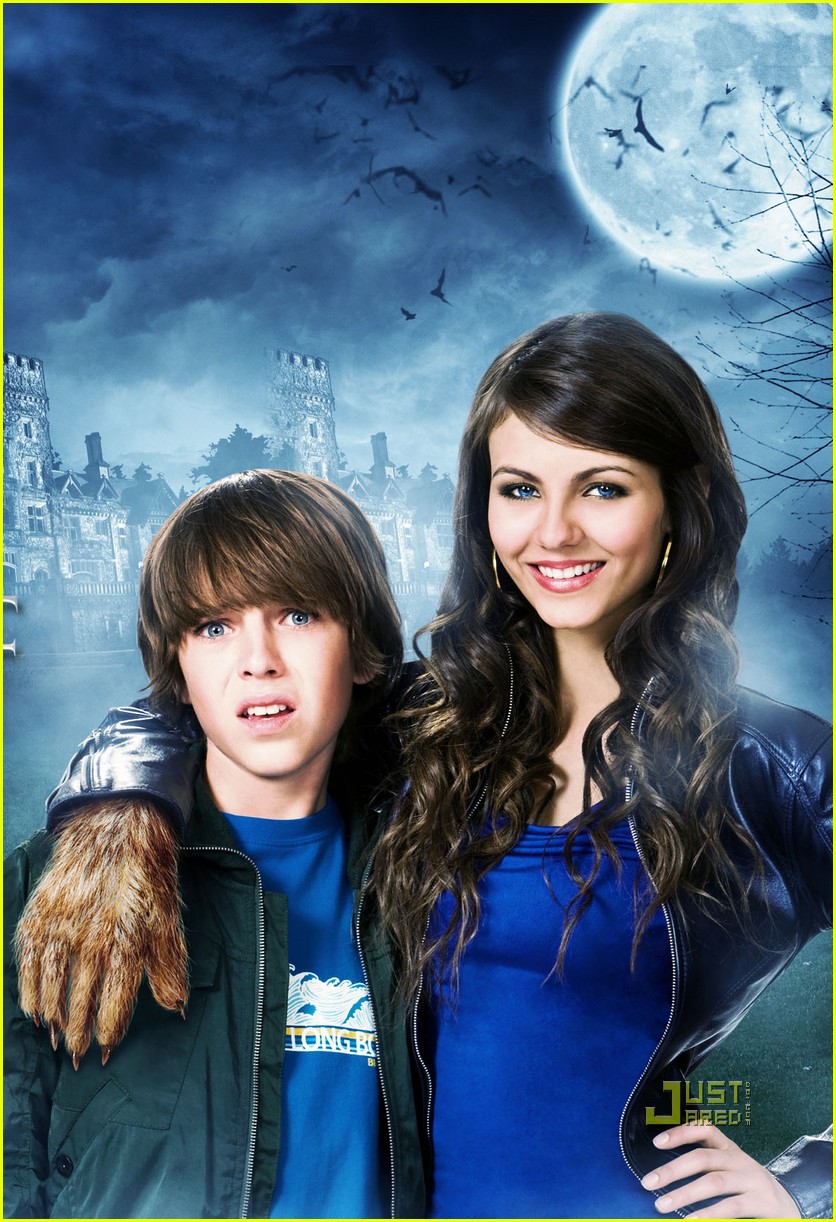brooke-shields-victoria-justice-the-boy-who-cried-werewolf-05